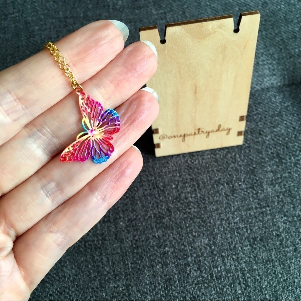 Butterfly Pendant Necklace Red Pink 18 Inches - Picture 11 of 17